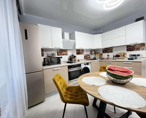 Продажа 2-комн квартиры Советской Армии улица, 181к6б