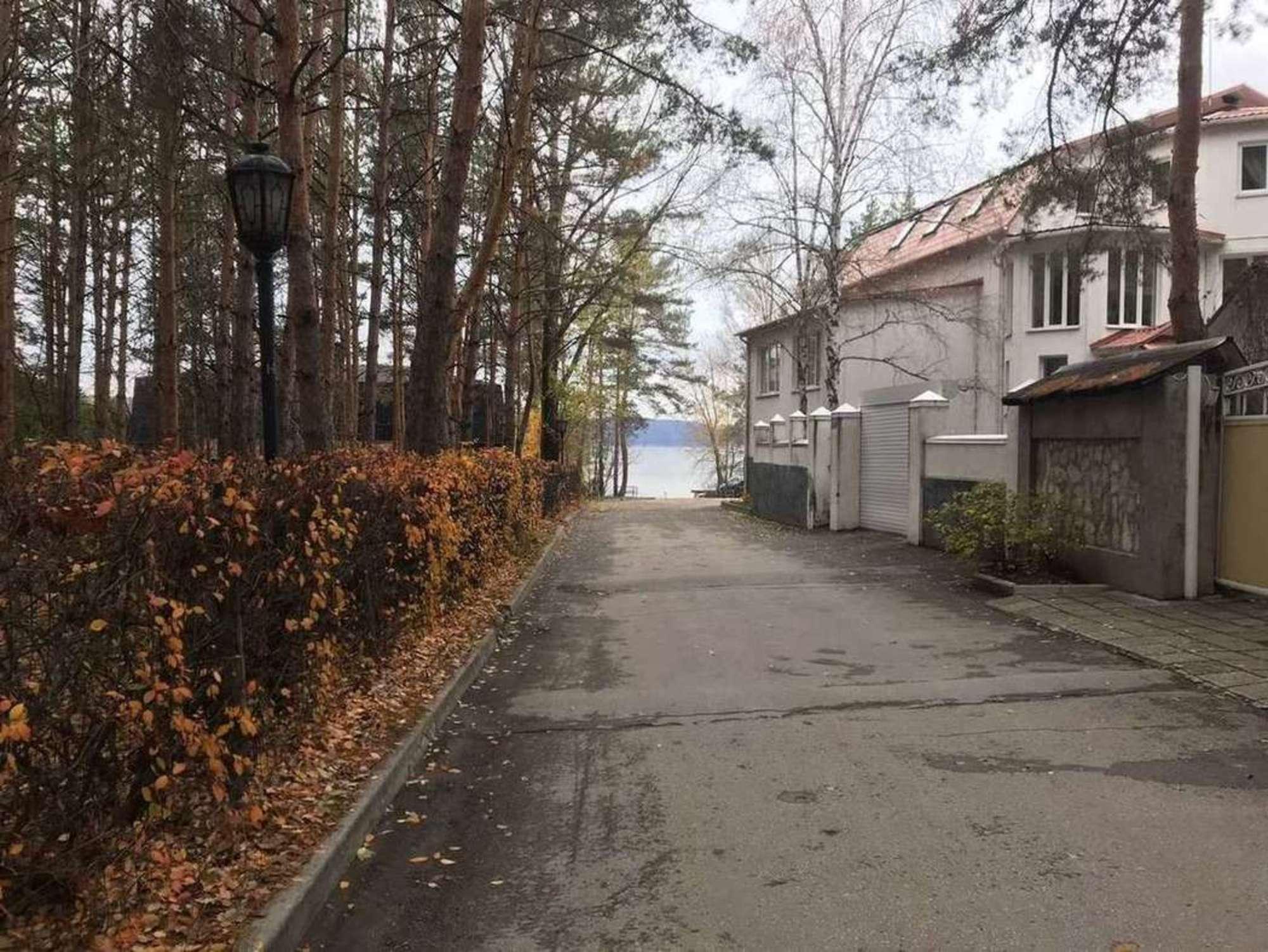 Купить дачу, дом, коттедж за 33 000 000 рублей на Лесопарковое шоссе
