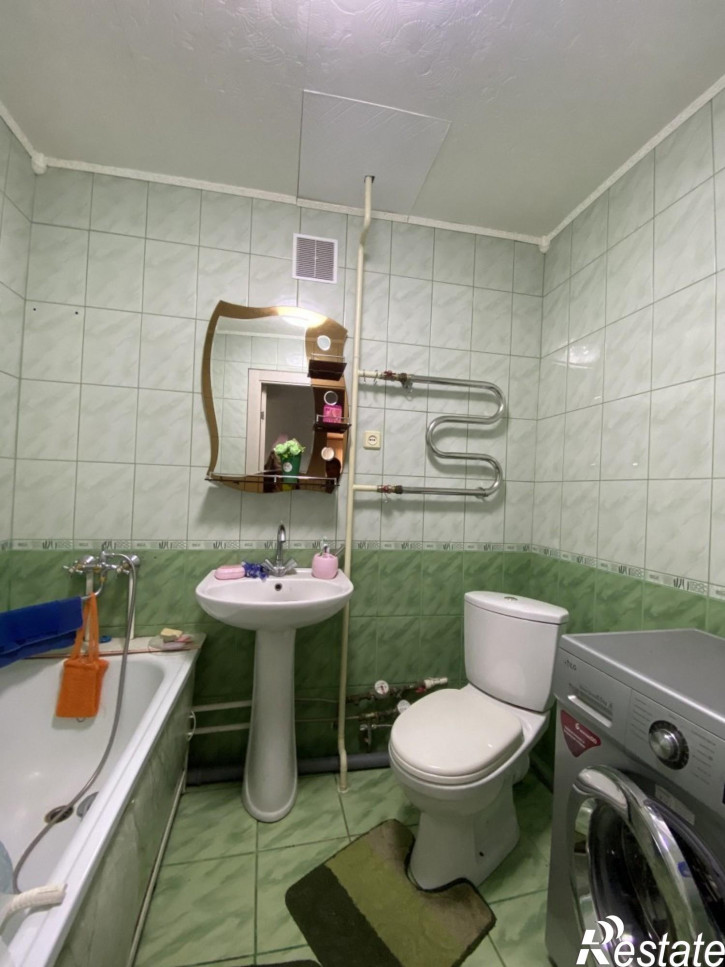 2-комн квартира Россия,  г. Амурск, пр-кт. Победы, д. 19