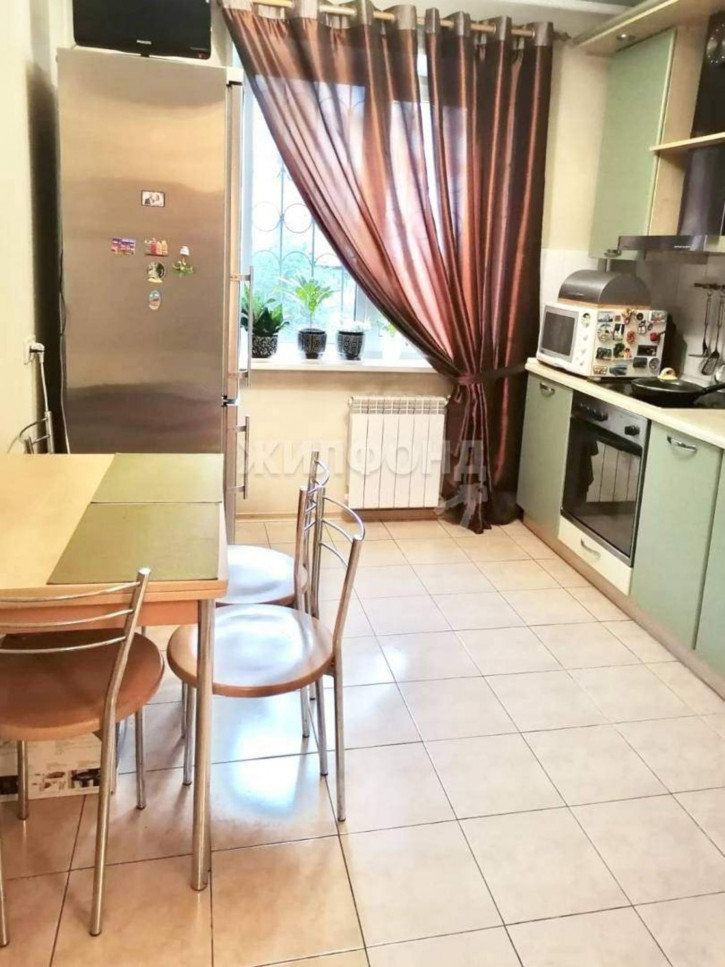 4-комн квартира 9 Мая улица, д.58Б