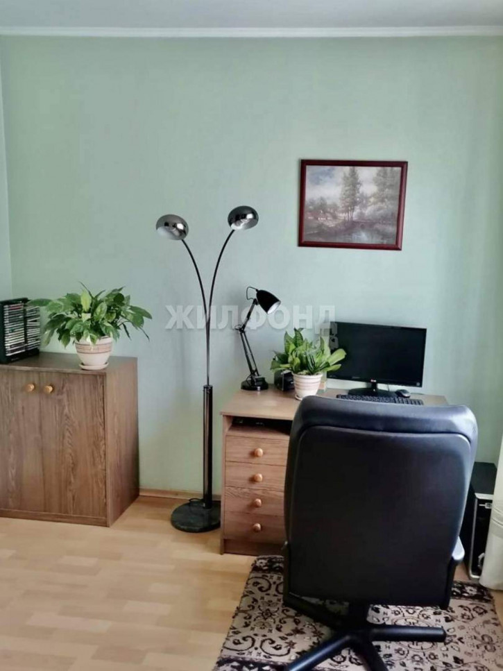 4-комн квартира 9 Мая улица, д.58Б