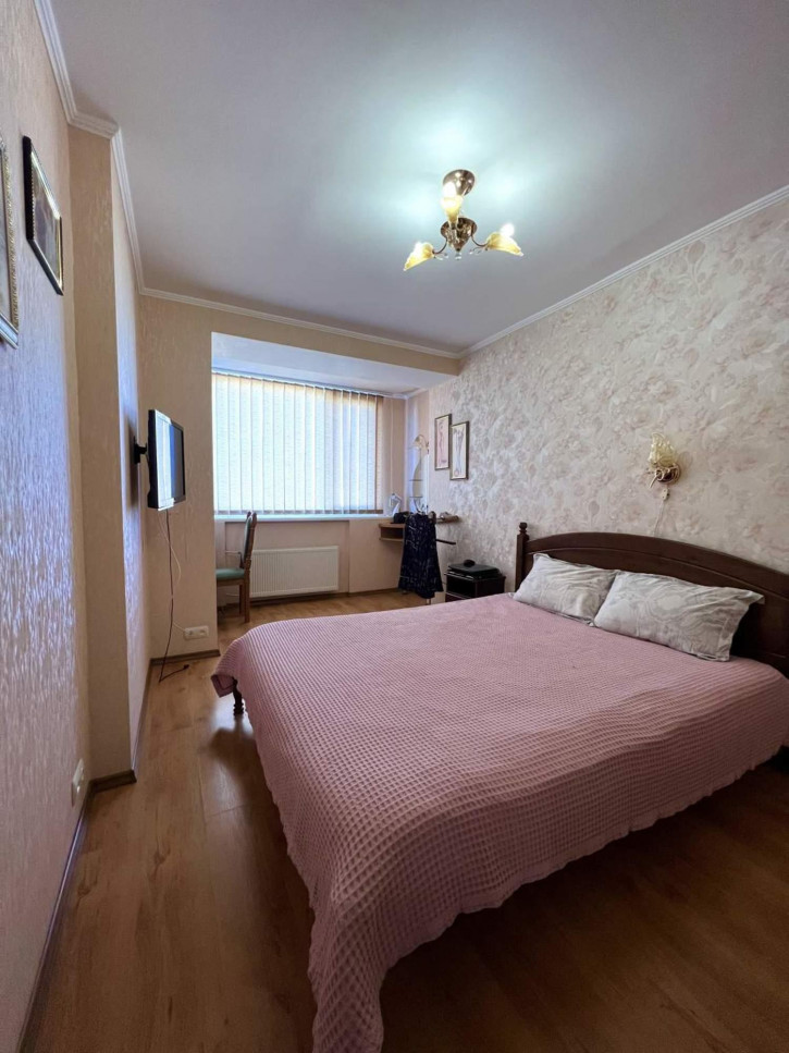 3-комн квартира Александра Косарева улица, д.2