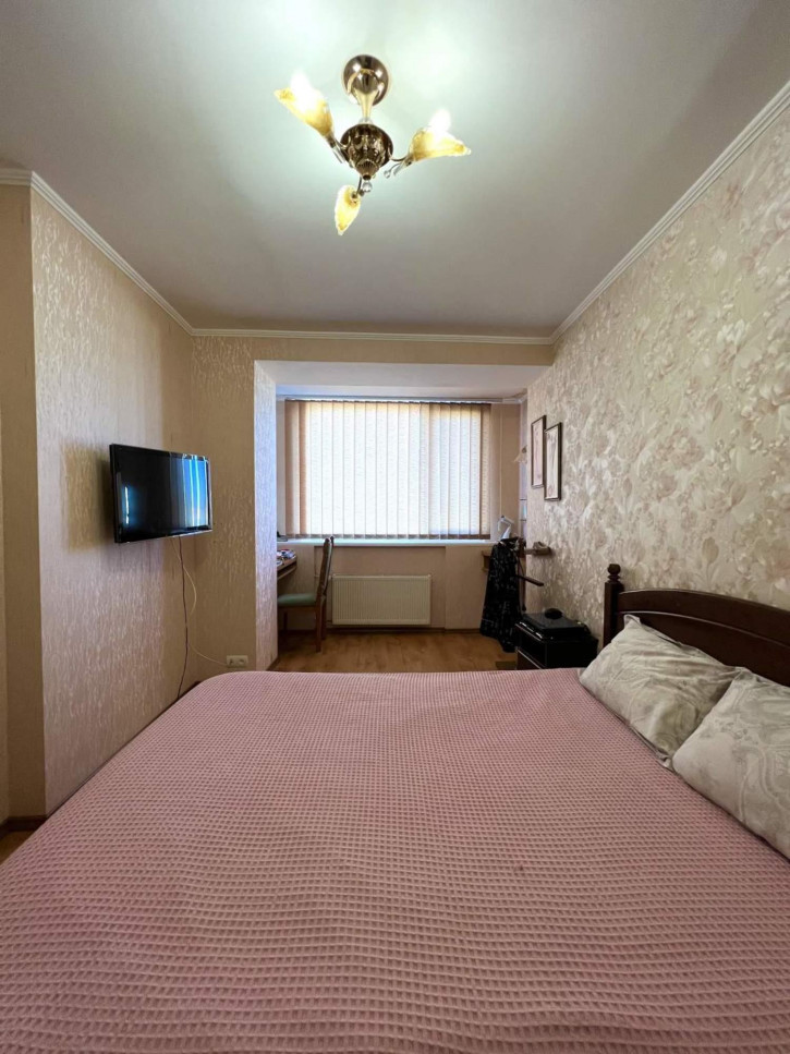 3-комн квартира Александра Косарева улица, д.2