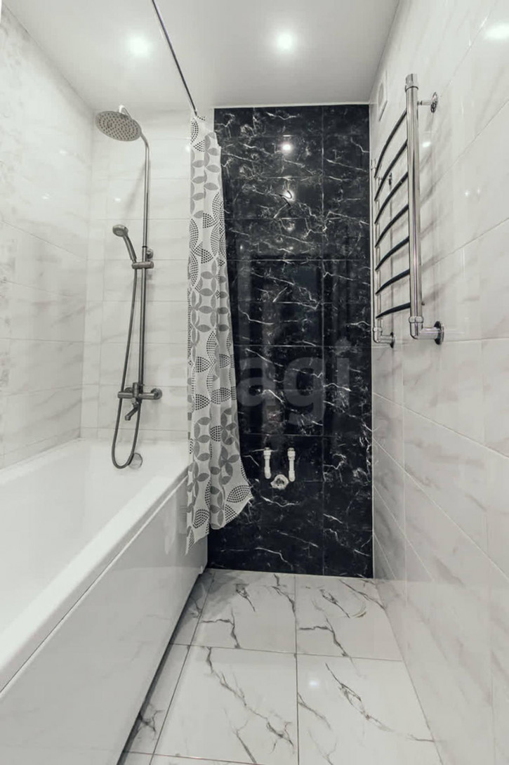2-комн квартира улица Гагарина, 80ак4