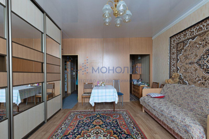 4-комн квартира Рождественская ул, 24