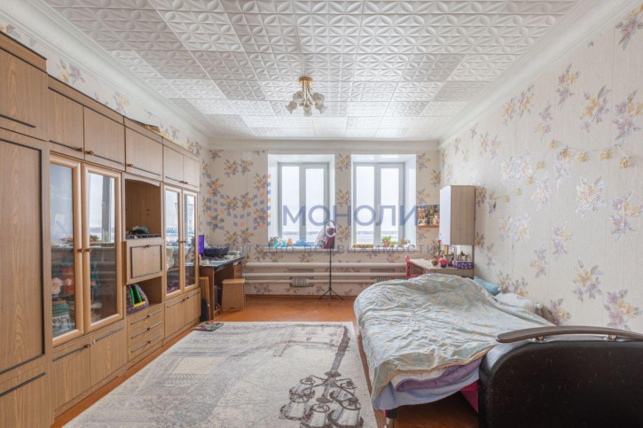 4-комн квартира Рождественская ул, 24