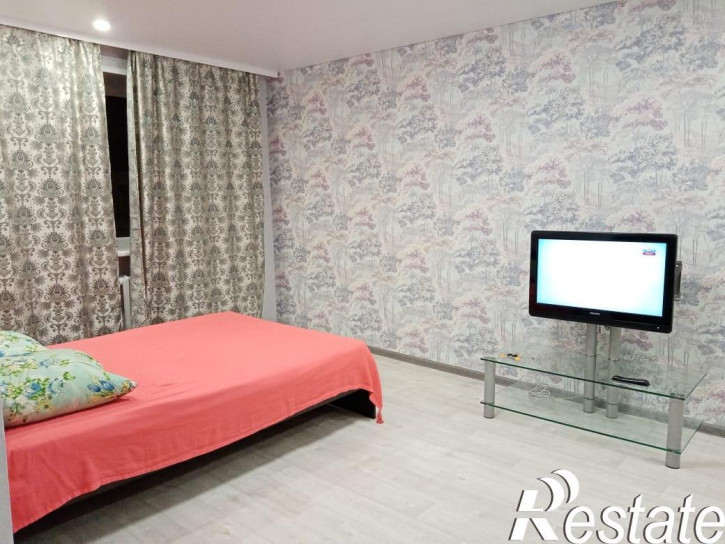 1-комн квартира первомайская , 70