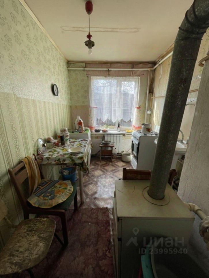 Комната 1-я улица Металлистов, 10,  д. 10