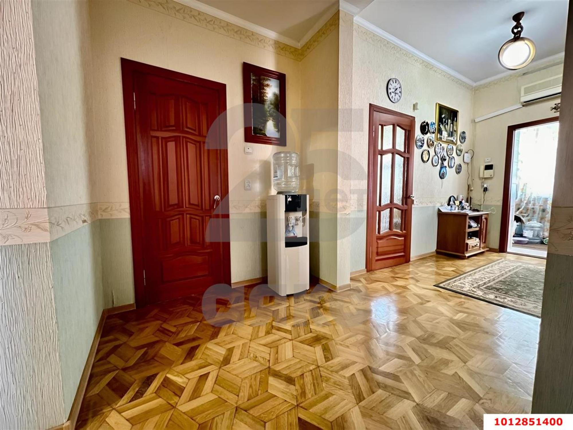 Купить дачу, дом, коттедж за 24 000 000 рублей на Лазурная, 25