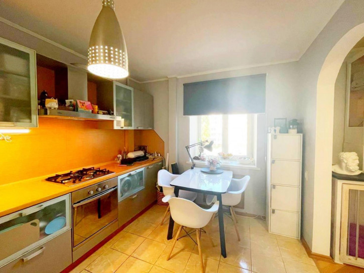 3-комн квартира Губкина улица, 17б