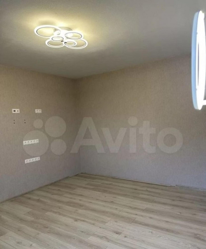 3-комн квартира половинко улица, 101