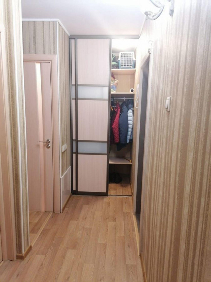 3-комн квартира ул. Петухова,96