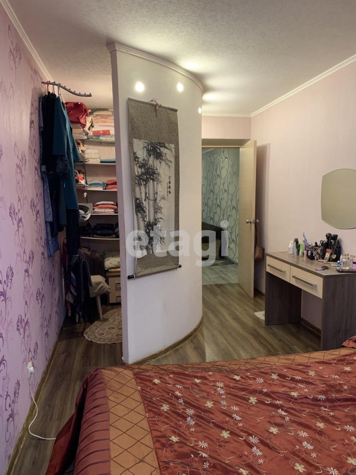3-комн квартира Некрасова, 15
