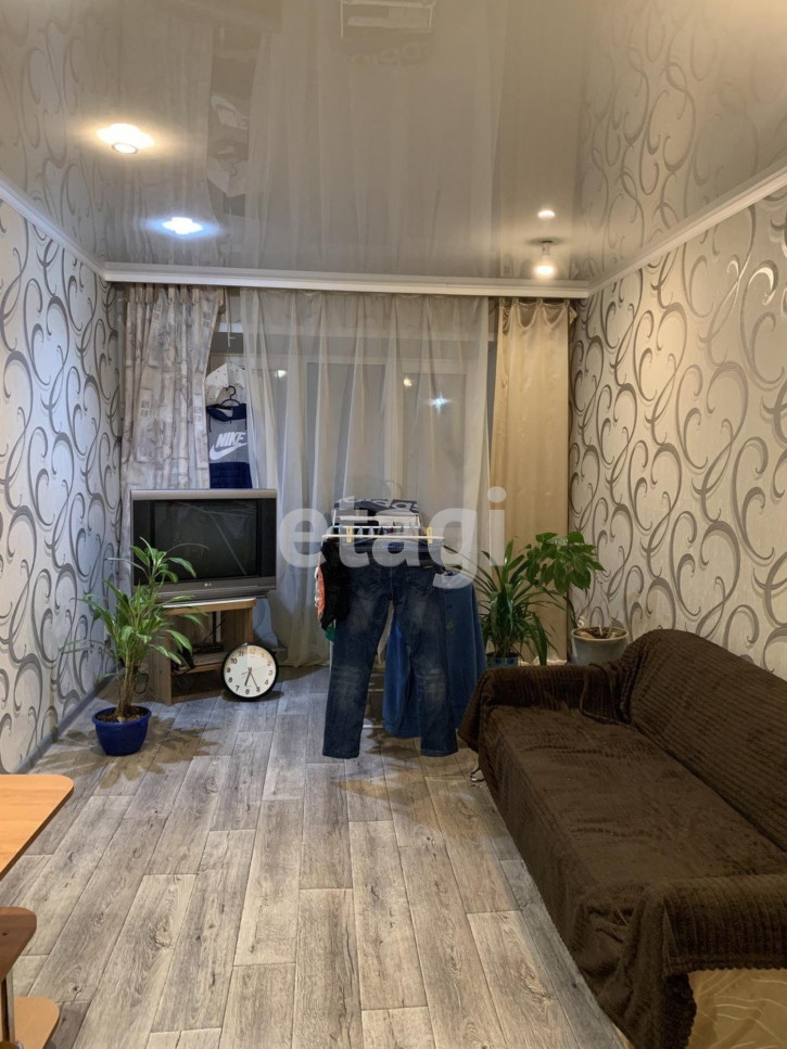 3-комн квартира Некрасова, 15