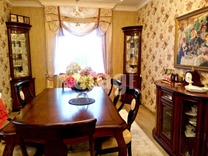 4-комн квартира Свердлова, 60