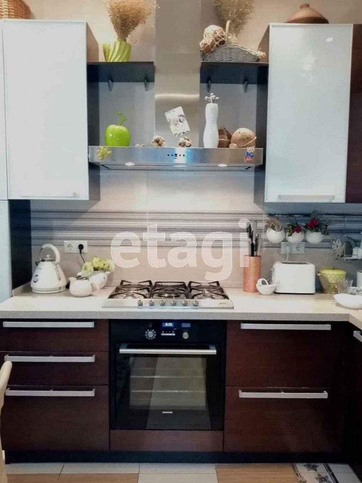 4-комн квартира Свердлова, 60
