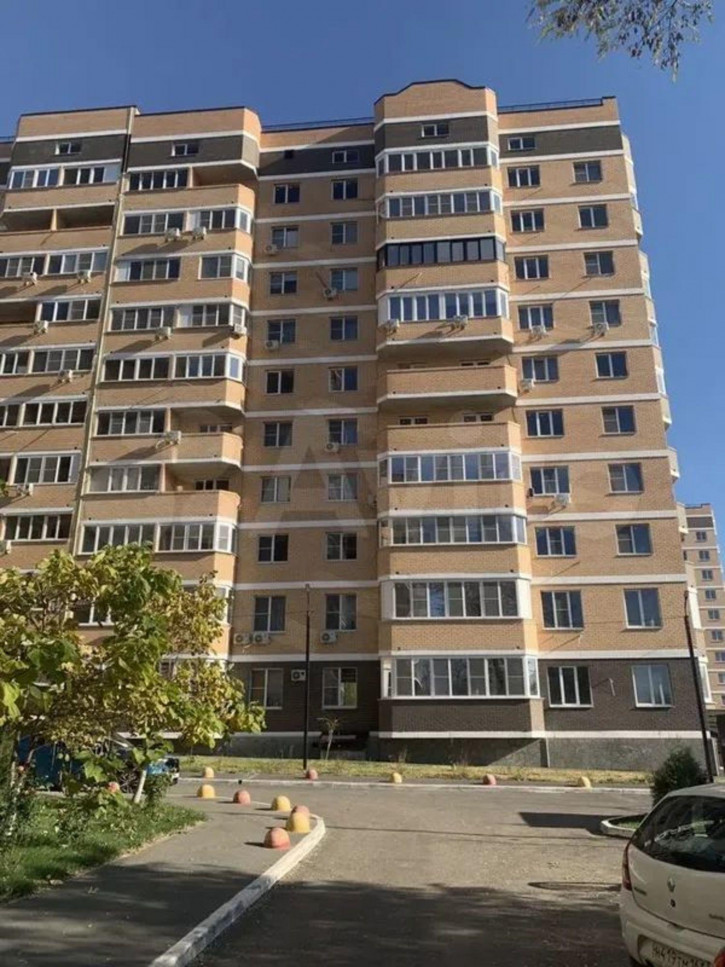 2-комн квартира в новом доме б-р Комарова, 1 к.2