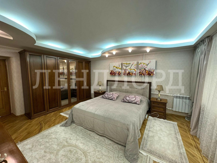 5-комн квартира улица Налбандяна, 92/24