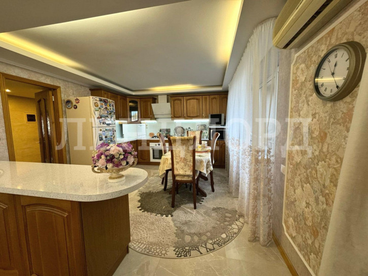 5-комн квартира улица Налбандяна, 92/24