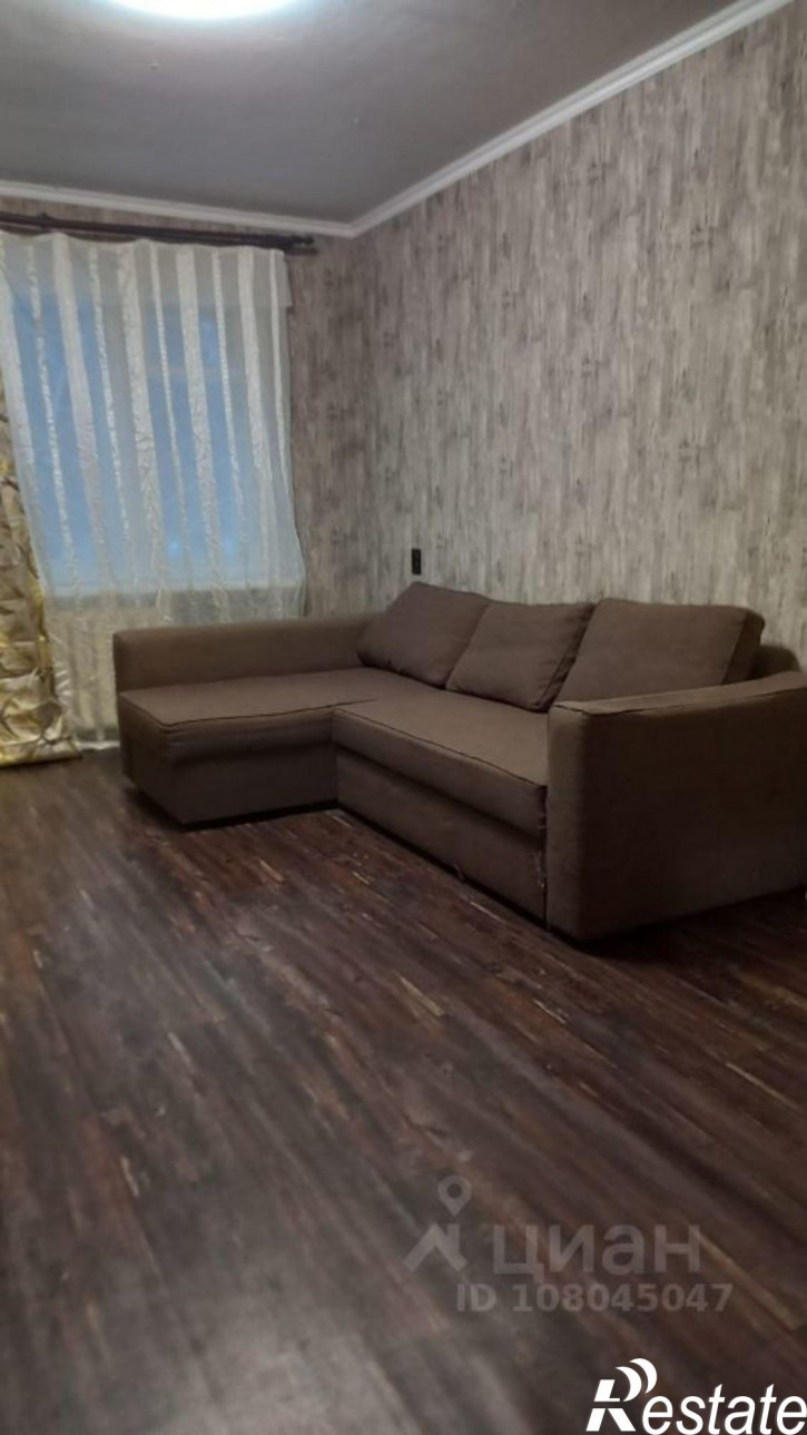 Комната бульвар Строителей, 12,  д. 12