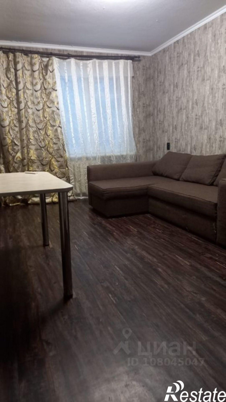 Комната бульвар Строителей, 12,  д. 12
