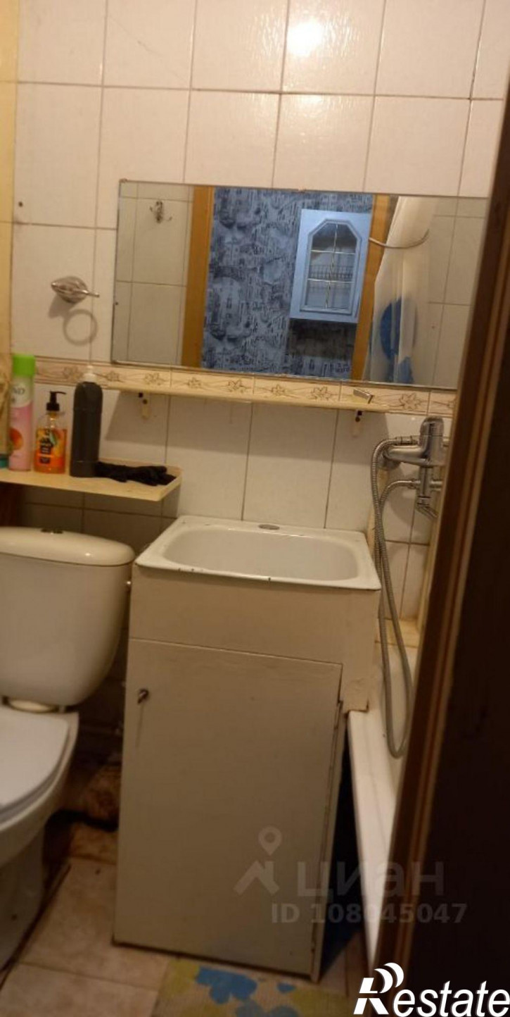 Комната бульвар Строителей, 12,  д. 12