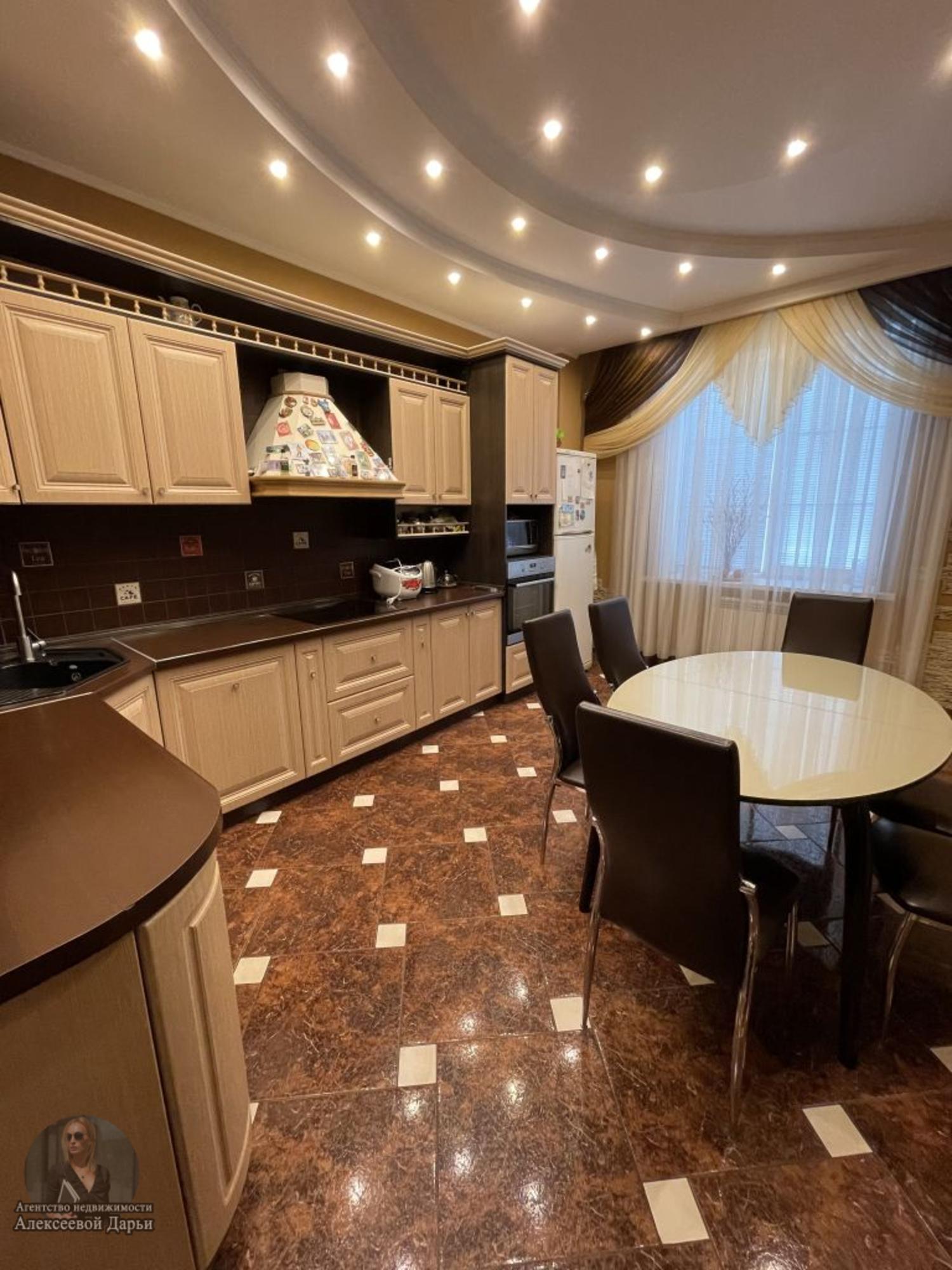 Купить квартиру за 13 200 000 рублей на Весёлая, 3