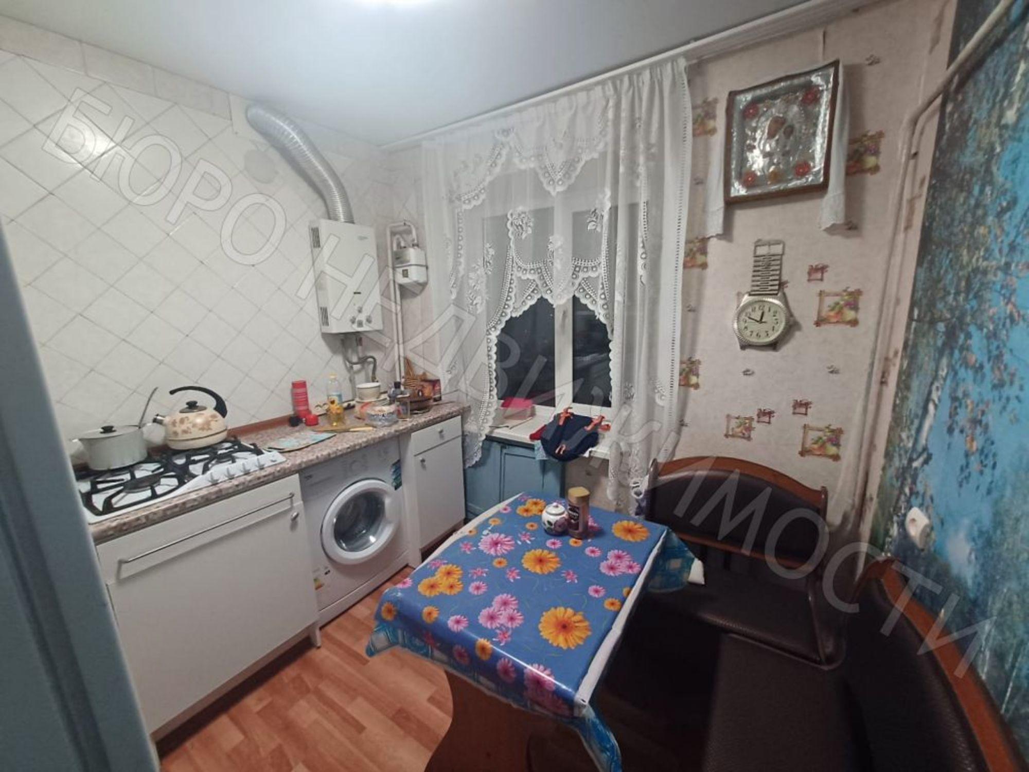 Купить квартиру за 3 100 000 рублей на Космонавтов пр-кт, 2