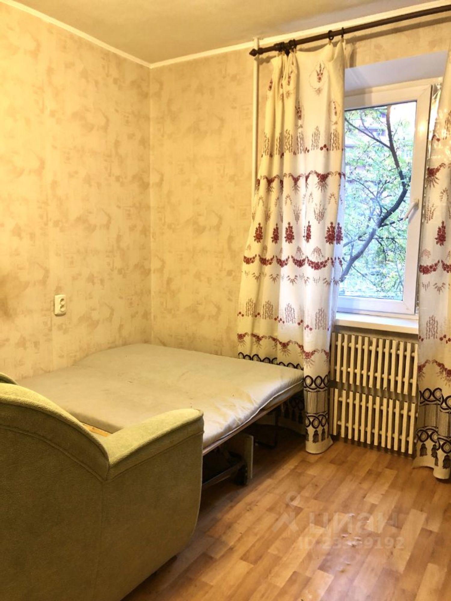Сдать комнату за 9 000 рублей на улица Беляева, 20 к1