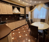 3-комн, 130кв м, этаж 1/3 Весёлая, 3