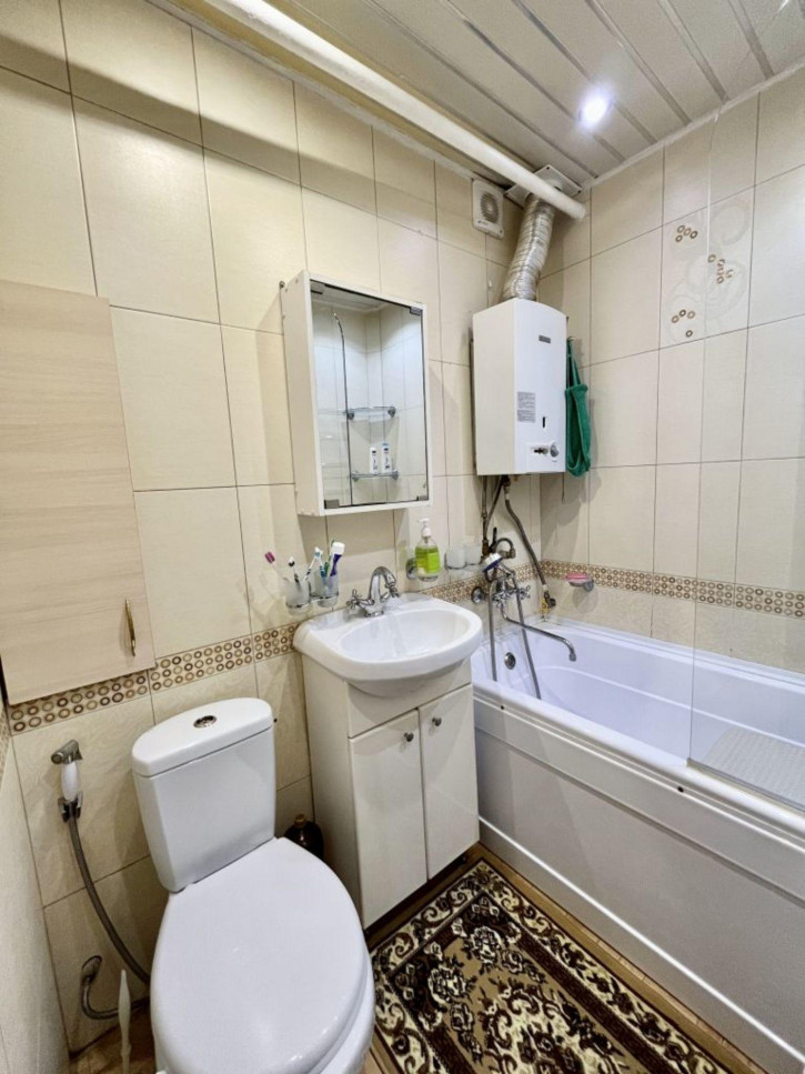 3-комн квартира Курчатова, 12