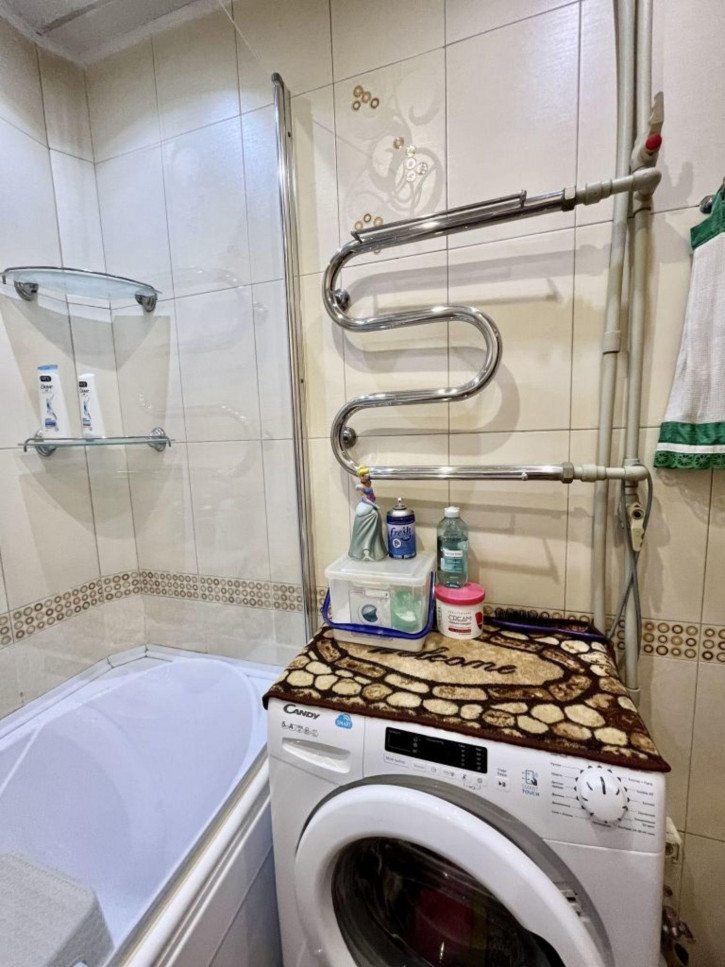 3-комн квартира Курчатова, 12