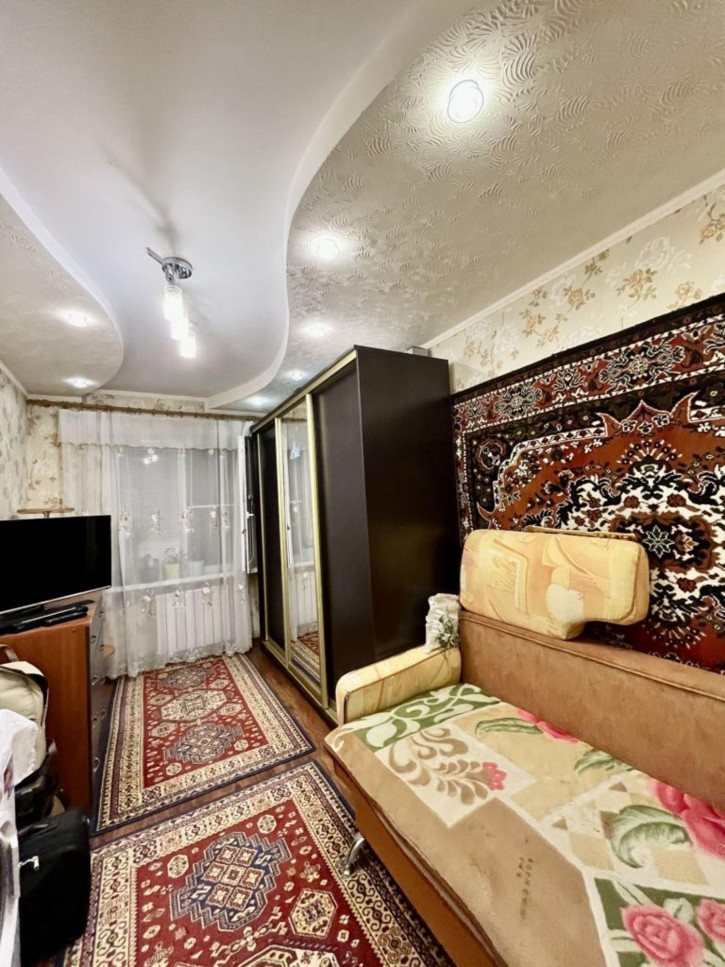3-комн квартира Курчатова, 12