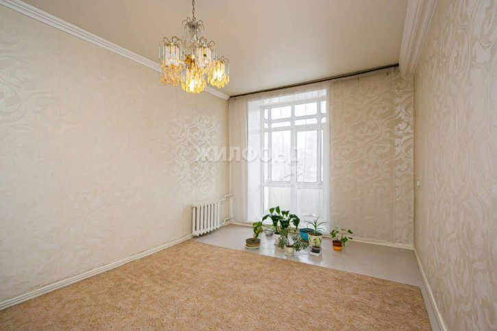 3-комн квартира Глинки улица, д.10
