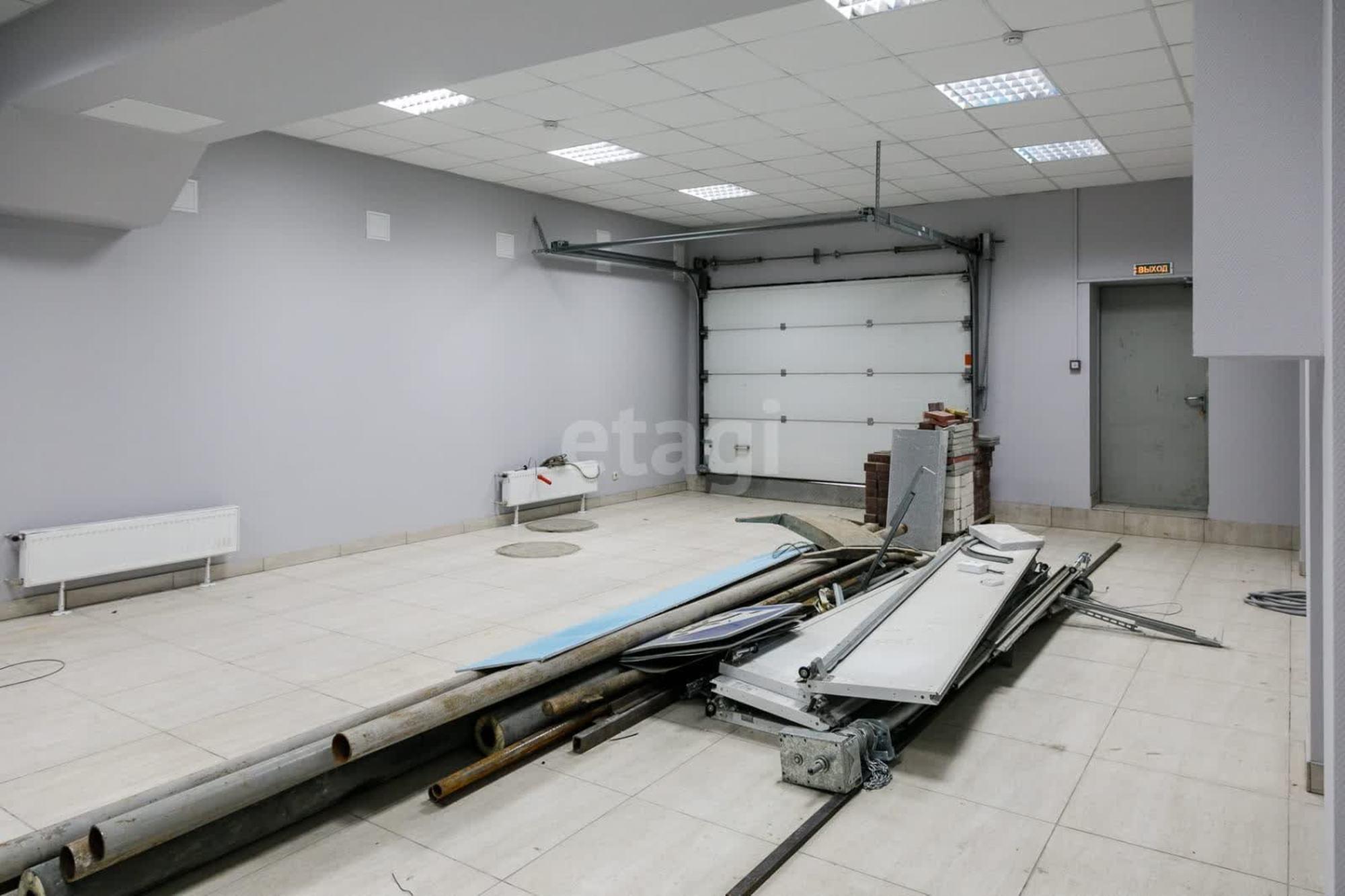 Сдать торговое помещение за 350 000 рублей на Екатеринбург