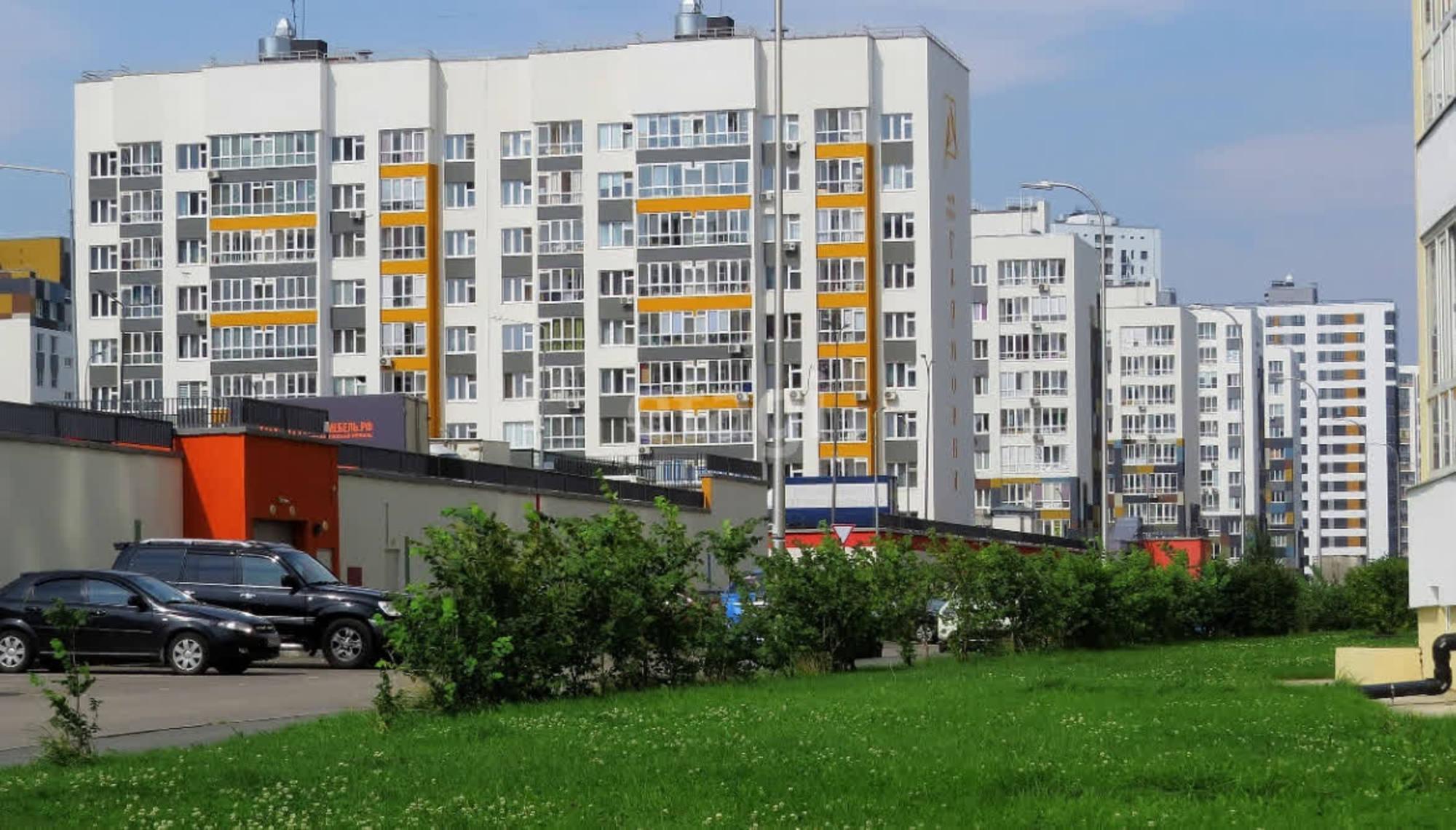 Купить гараж, место в паркинге за 700 000 рублей на Заполярная 13