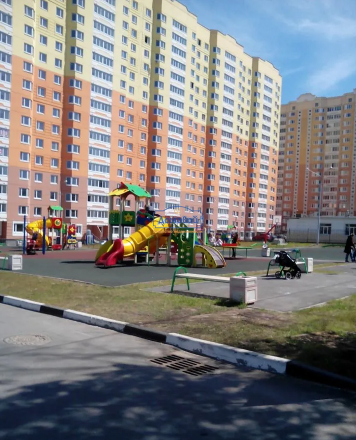 1-комн квартира Хрустальная ул. , 44к3
