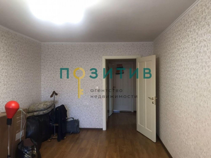 3-комн квартира Новоселов ул