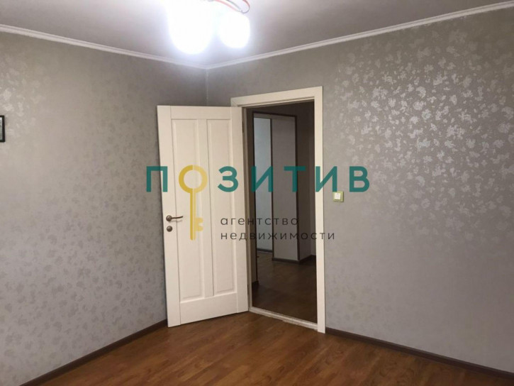 3-комн квартира Новоселов ул