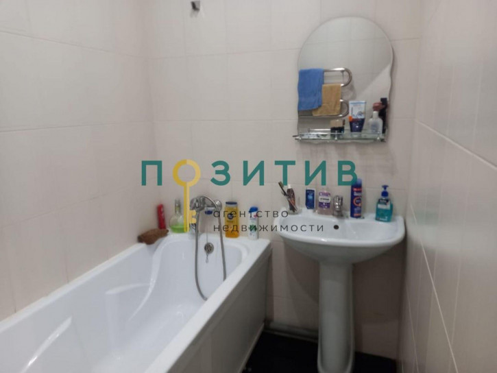 1-комн квартира Кленовая ул, 5