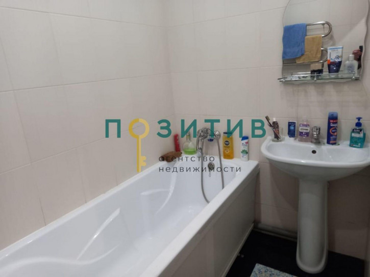 1-комн квартира Кленовая ул, 5