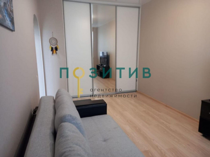 1-комн квартира Кленовая ул, 5