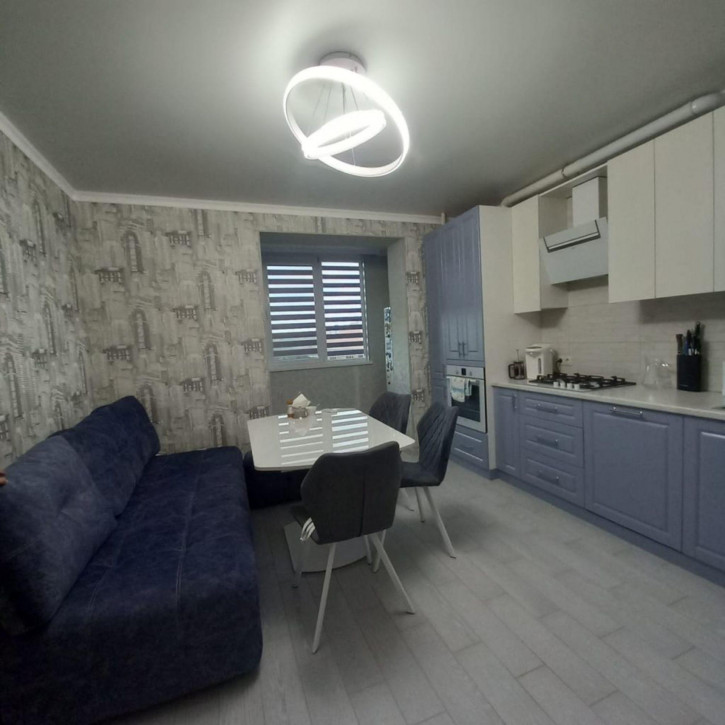2-комн квартира Шмидта ул, 72/1