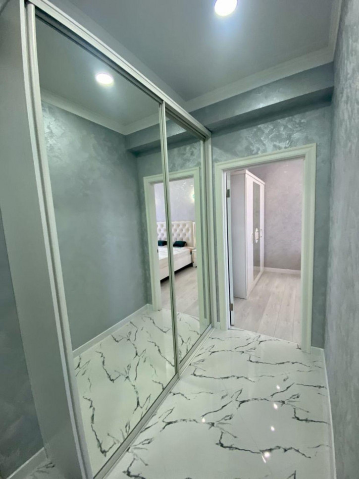 2-комн квартира Адмиральского ул, 1а