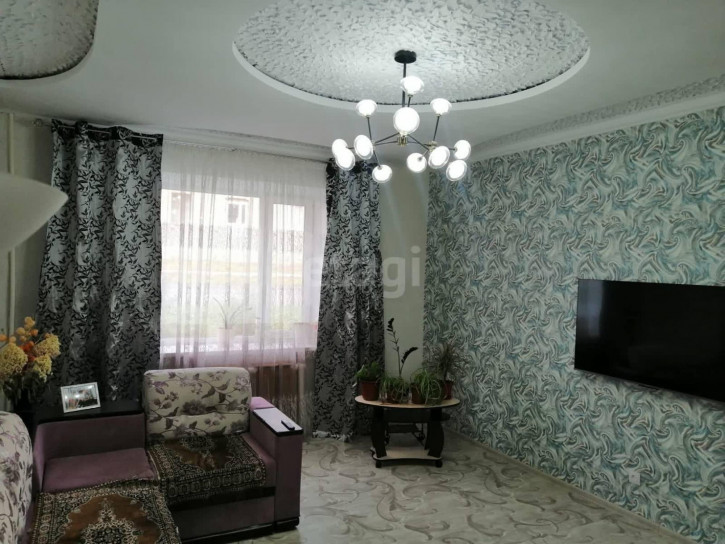 3-комн квартира Ильича, 14