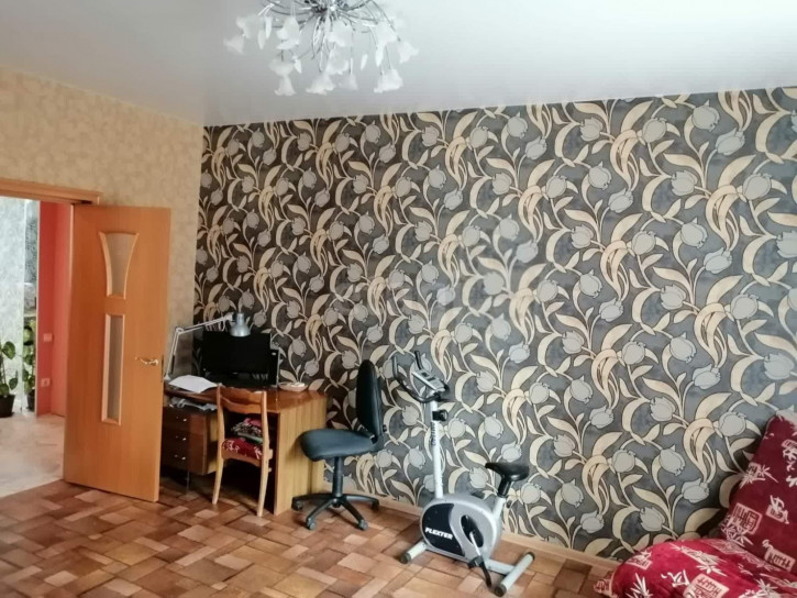 3-комн квартира Ильича, 14