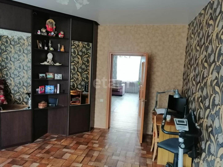 3-комн квартира Ильича, 14