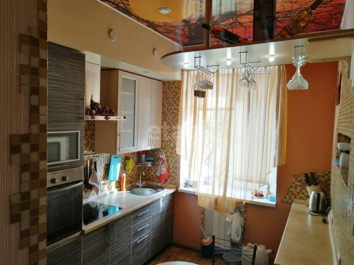 3-комн квартира Ильича, 14