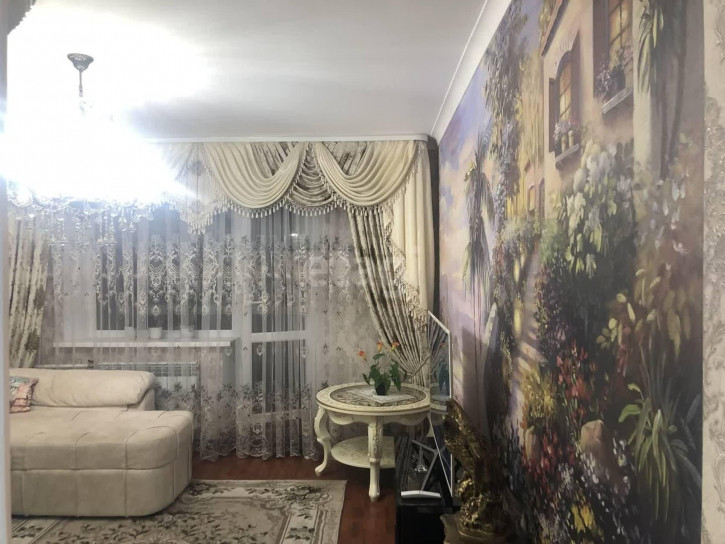 3-комн квартира Малиновского, 4/3