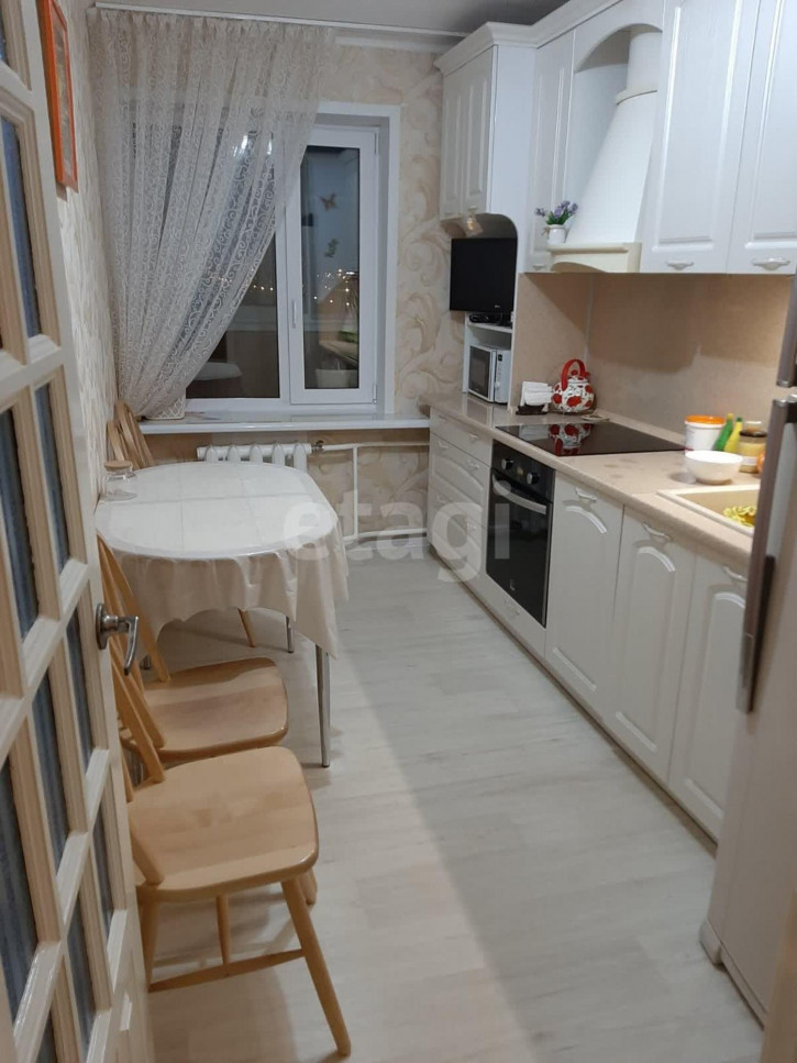 3-комн квартира Молодежная, 70